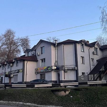 Pitstop Motel Kamianske Exterior photo